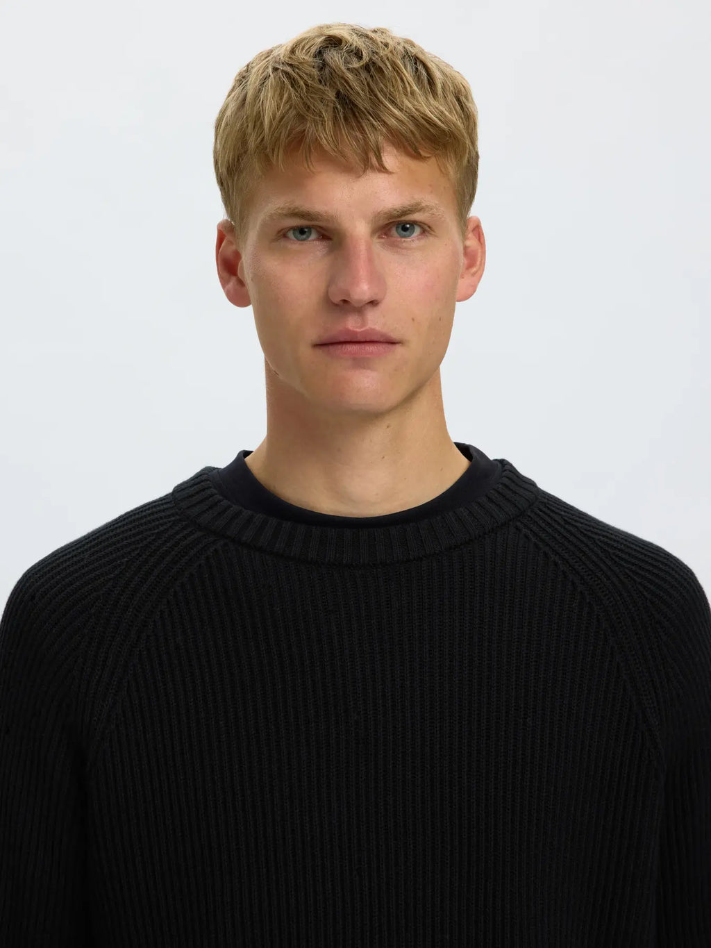 Selected Braun Relaxed Knit Crew - Black