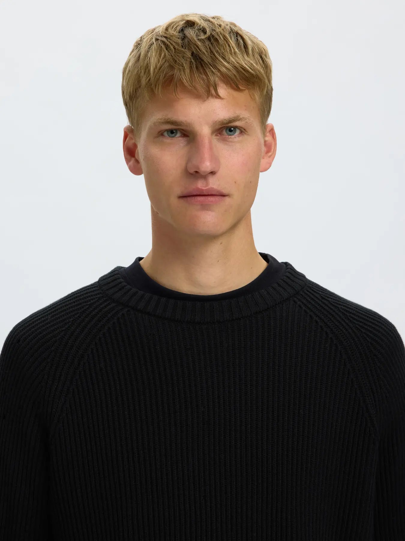 Selected Braun Relaxed Knit Crew - Black