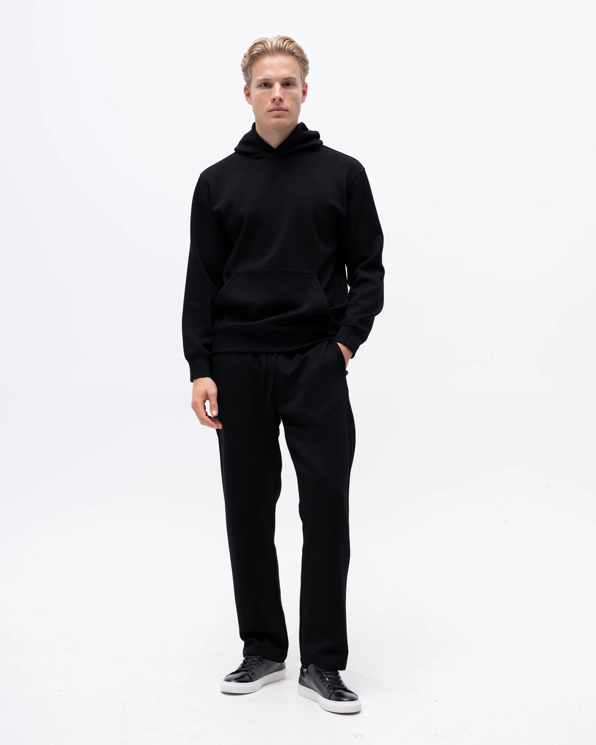 Brand Island Zen Basic Hoodie - Black