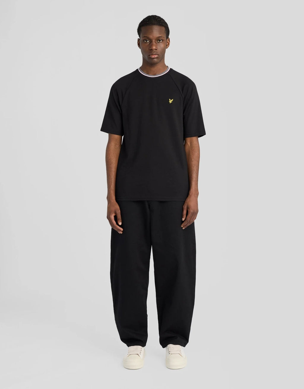 Lyle & Scott Kontrastkrage T-shirt - Svart